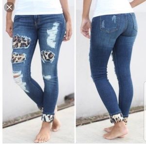 KanCan Leopard Distressed Jeans